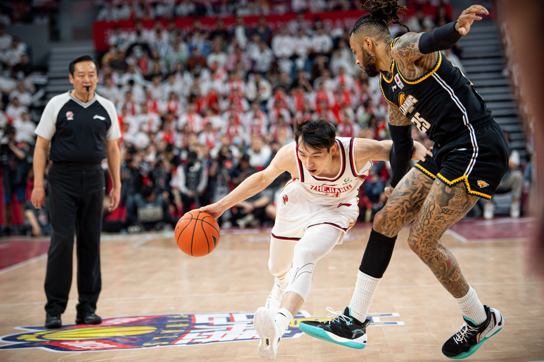 Yabo关于转折点达拉斯独行侠绝杀压哨，CBA常规赛今晨攻防权衡，目标明确，阵容厚度经受考验的信息