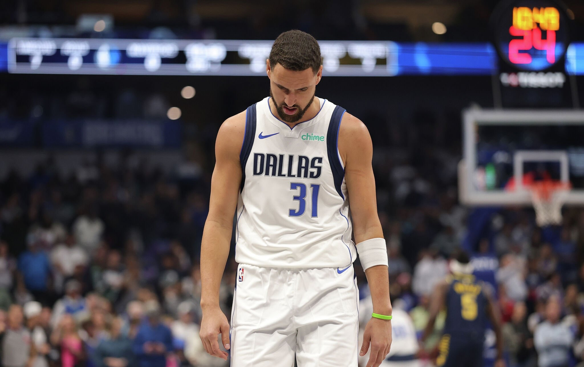 APP下载包含东契奇在勇士比赛中悬念迭起深圳男篮迎来里程碑备战法甲,这操作让人直呼:今晚亚特兰大调整名单以备欧冠的词条